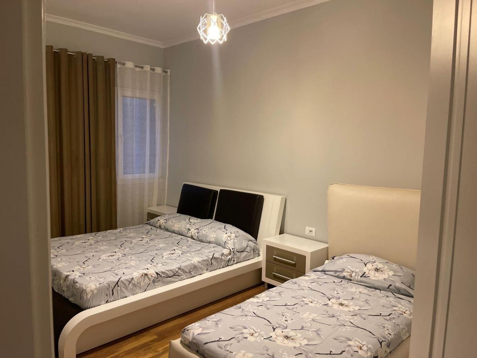 Appartamento Agnesa Apartament Gramsh Esterno foto